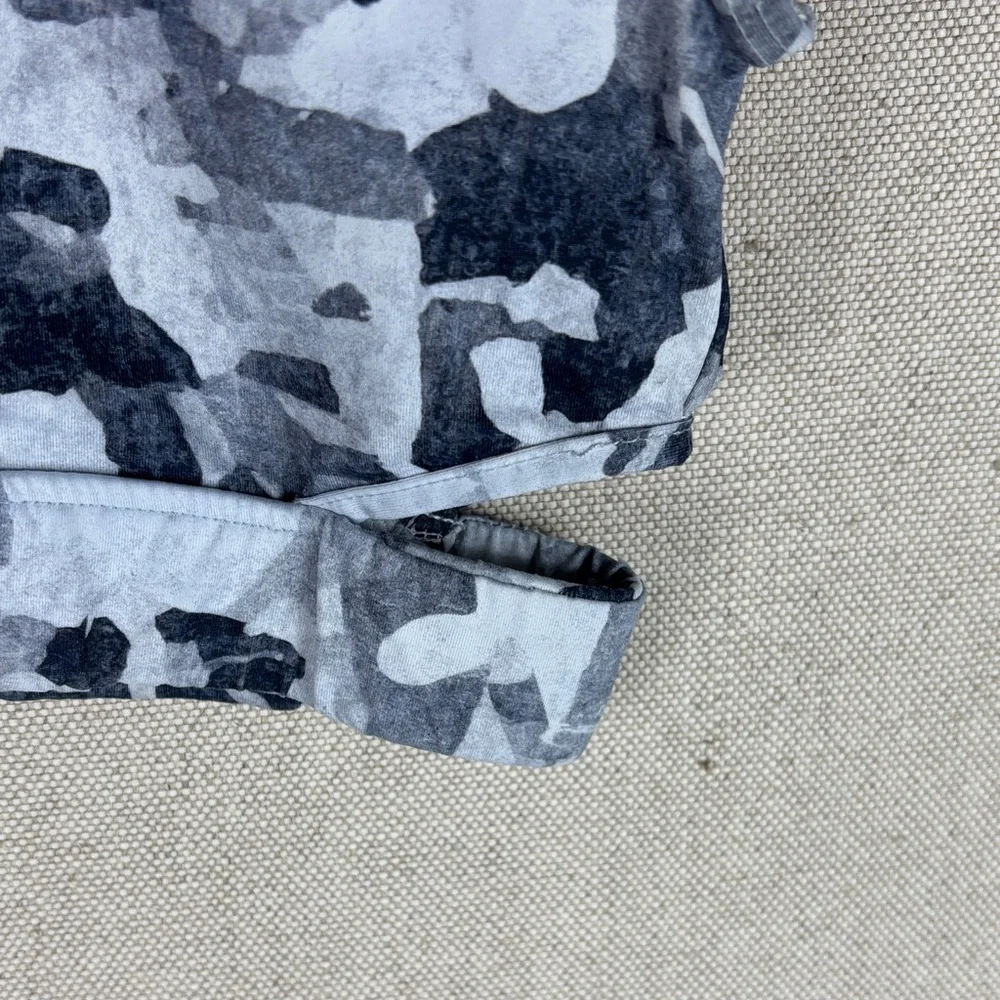 Varley > Gray Black Camo Sports Bra Extra Small - Picture 3 of 7